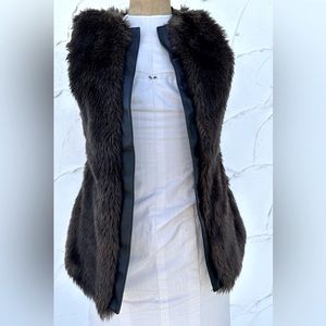 Sanctuary -ladies faux fur outerwear vest